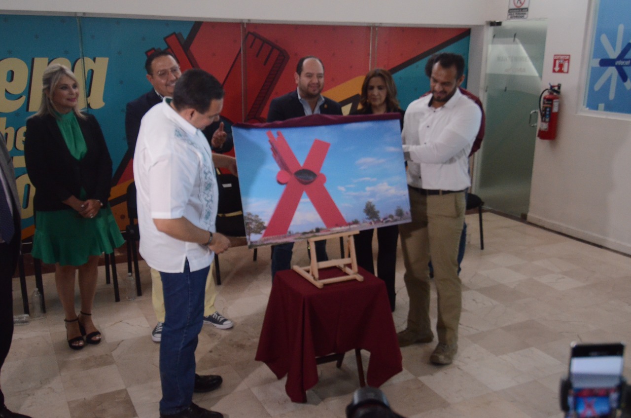 Devela simbólicamente Presidente Municipal nueva imagen turística del Aeropuerto Internacional Abraham González