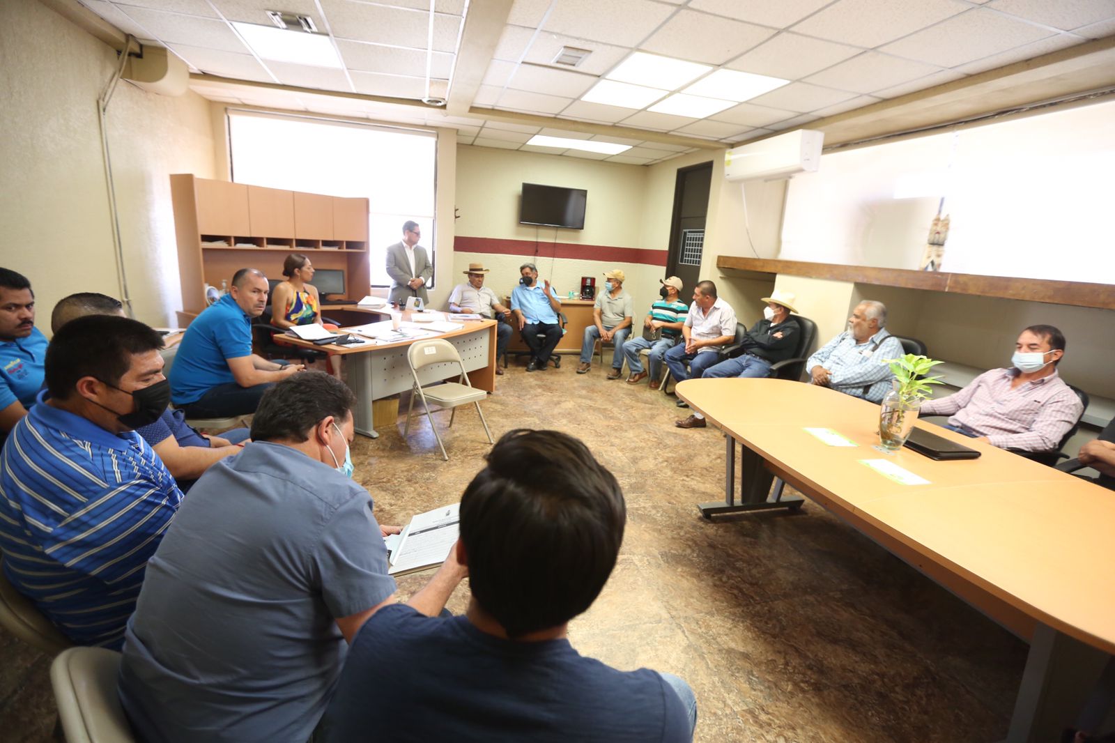 Acuerdan “llanteros” trabajar en coordinación con la Dirección de Ecología