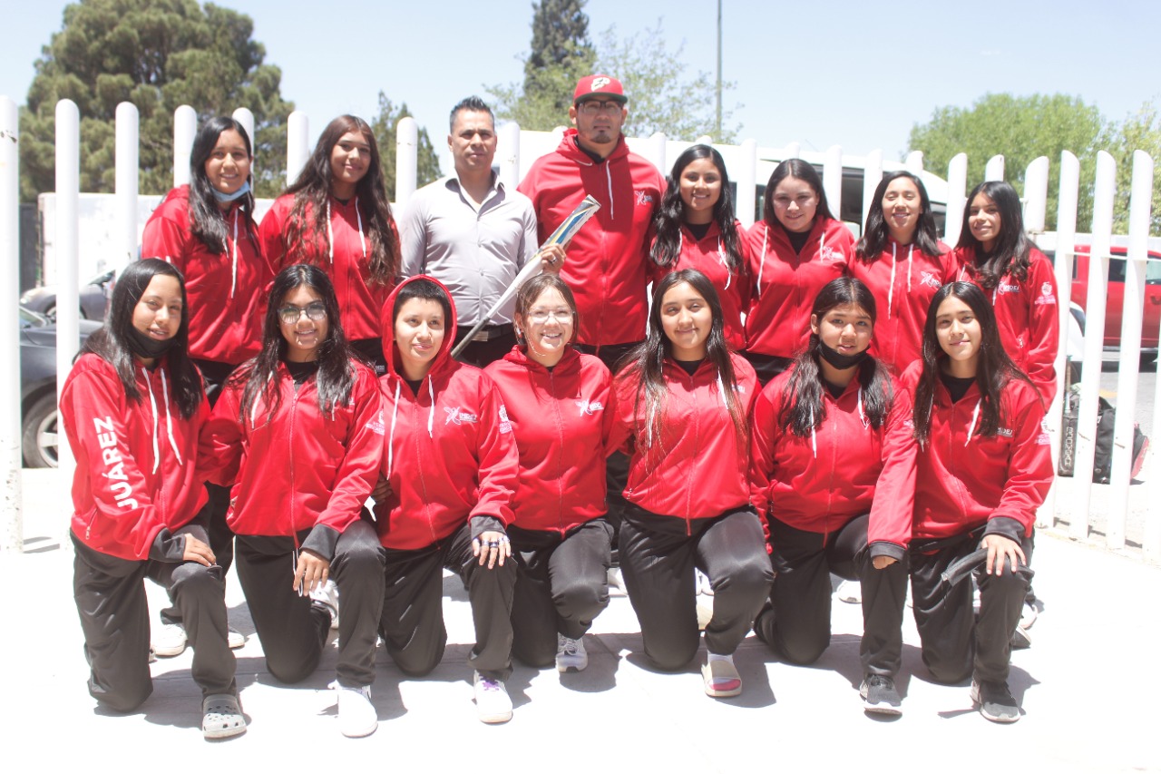 Salen Venaditas del Cobach 11 rumbo a estatal de Softbol en la ciudad de Chihuahua