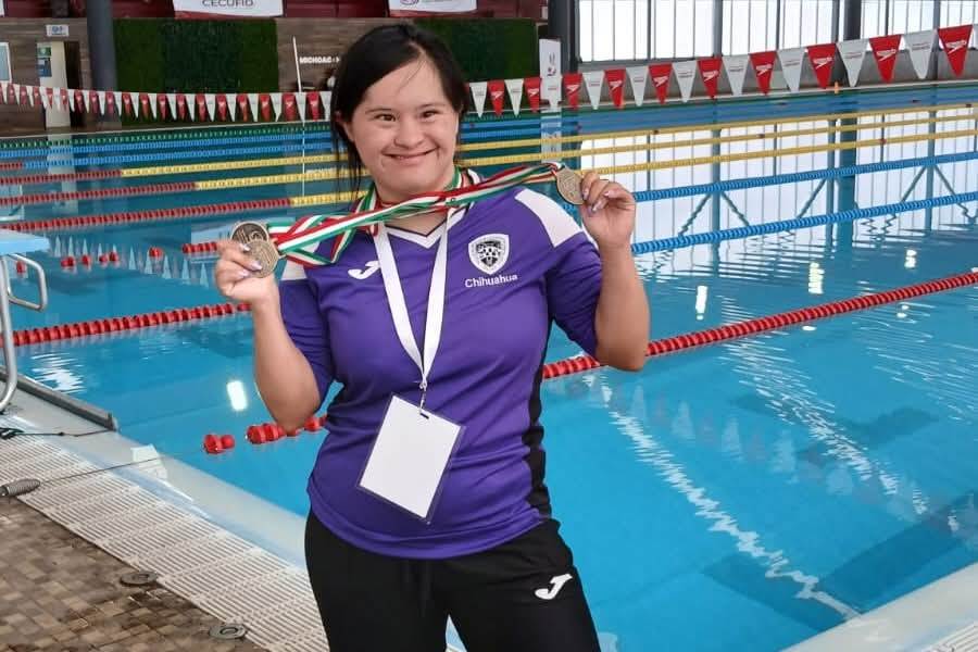 Melissa Alvarado gana tres medallas en circuito nacional de paranatación