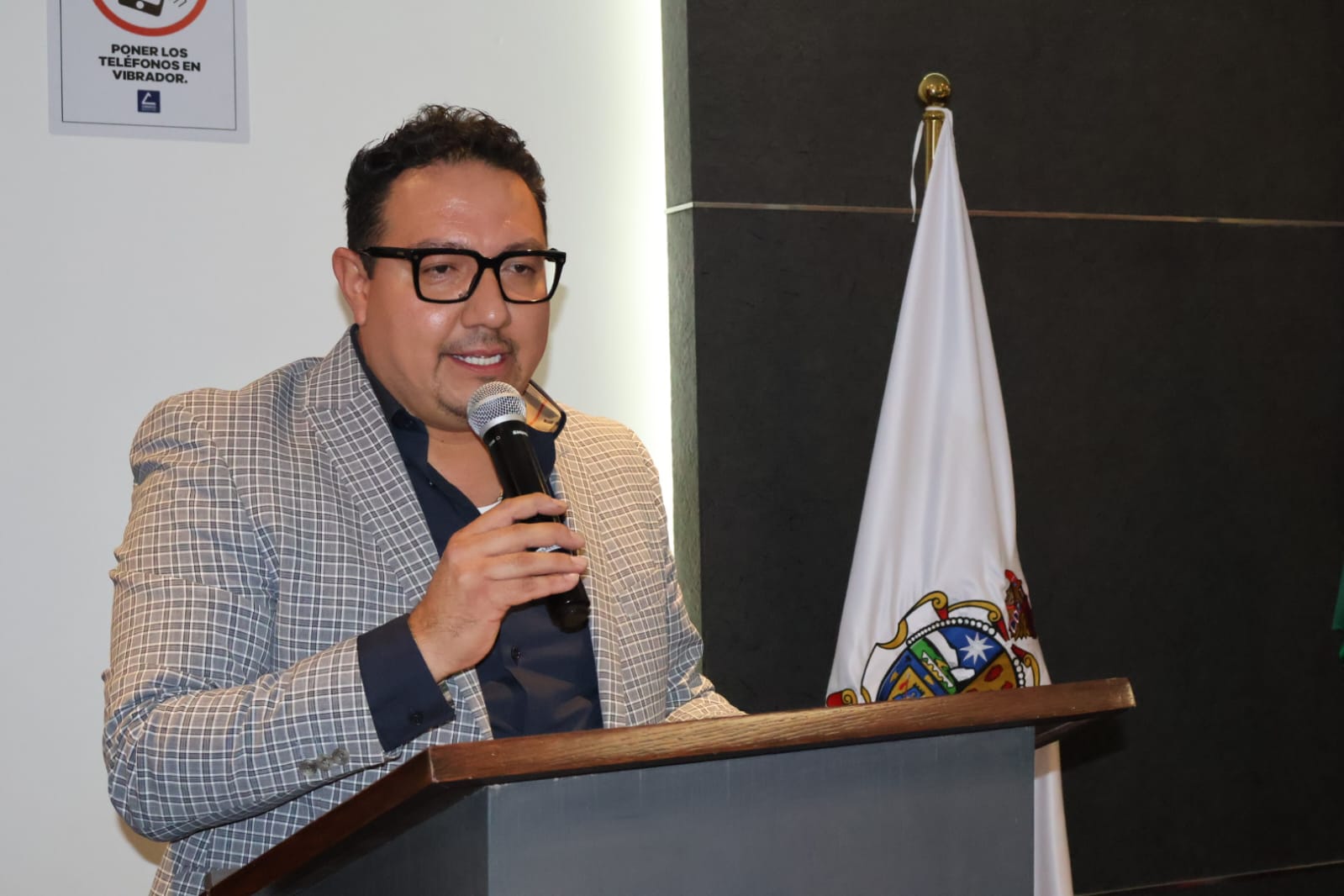 Gana Iván Pérez la elección interna de CANACO.