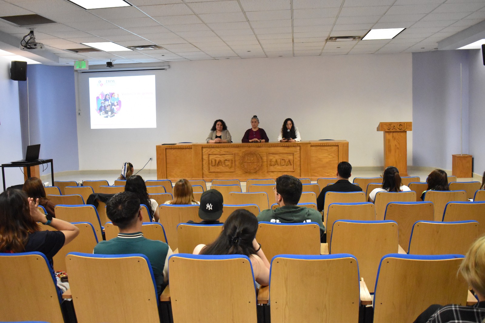 Lleva IMM charla sobre espacios laborales libres de violencia a asociaciones civiles.