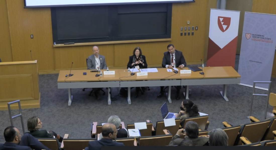 Participó Alcalde en simposio en la Universidad de Harvard