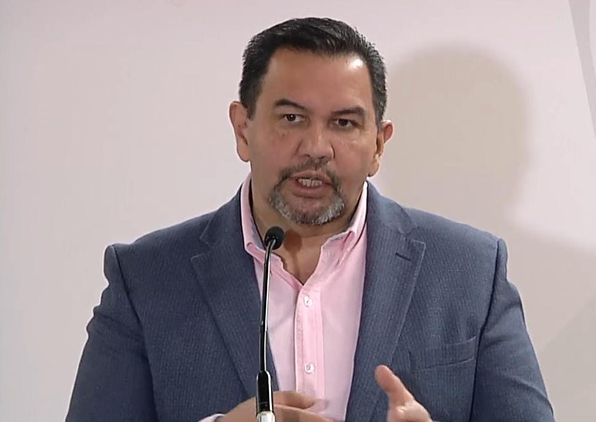 Redoblan esfuerzos para evitar venta de comida chatarra en escuelas.