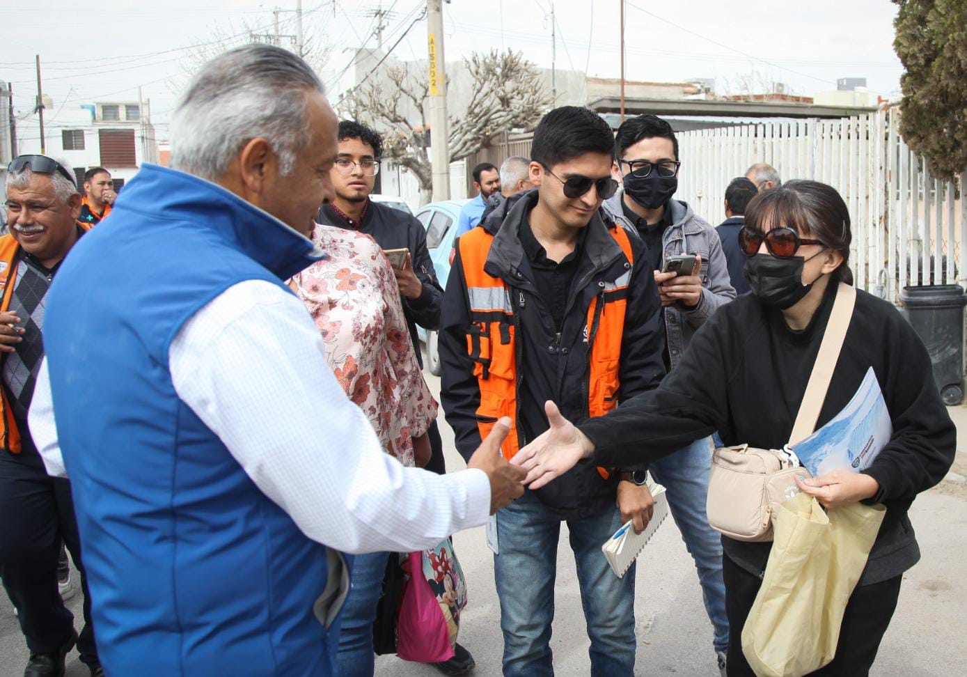 Entrega JMAS obras de reparación de drenaje en Los Parques.