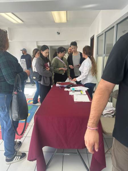 Imparten curso de manejo higiénico de alimentos a comerciantes del suroriente