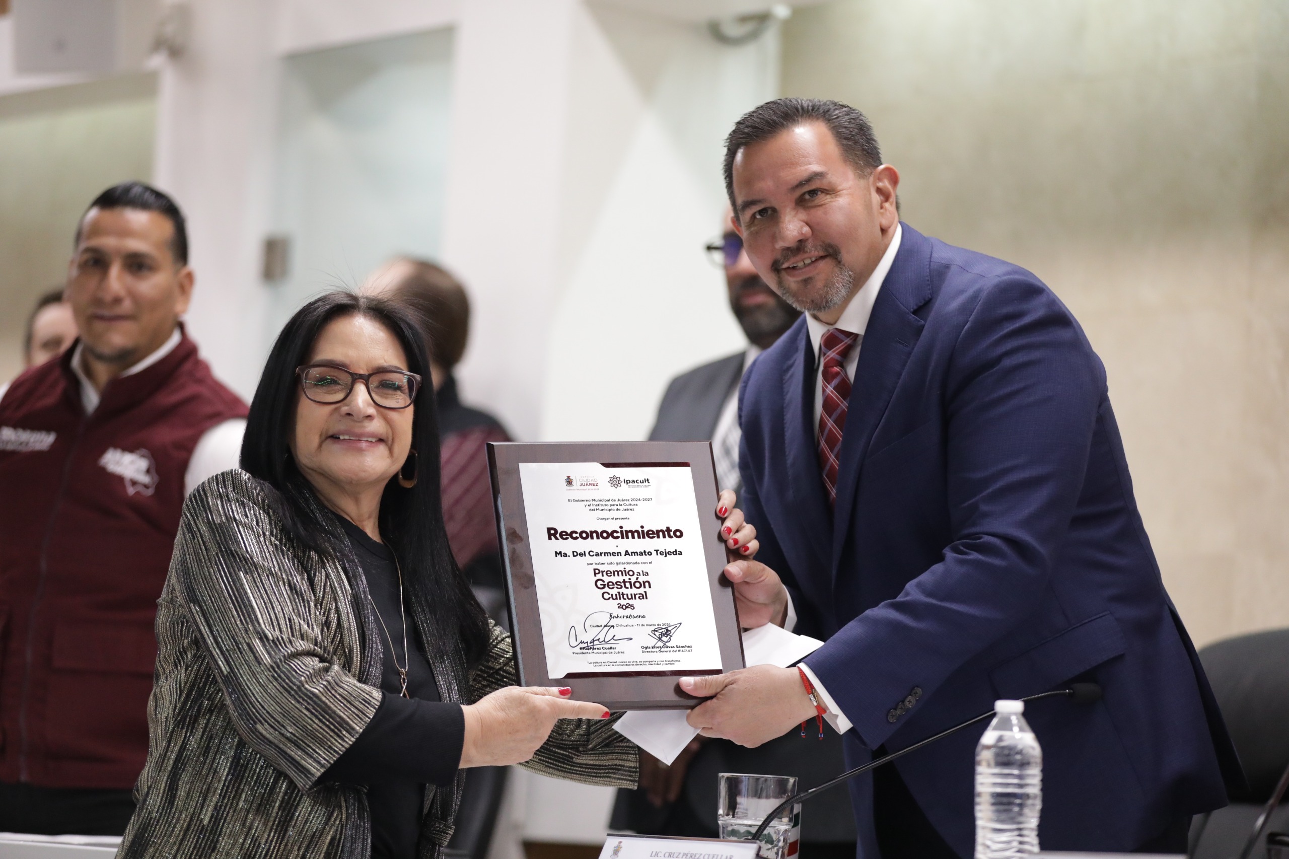 Premia Cabildo la gestión cultural y trayectoria artística.