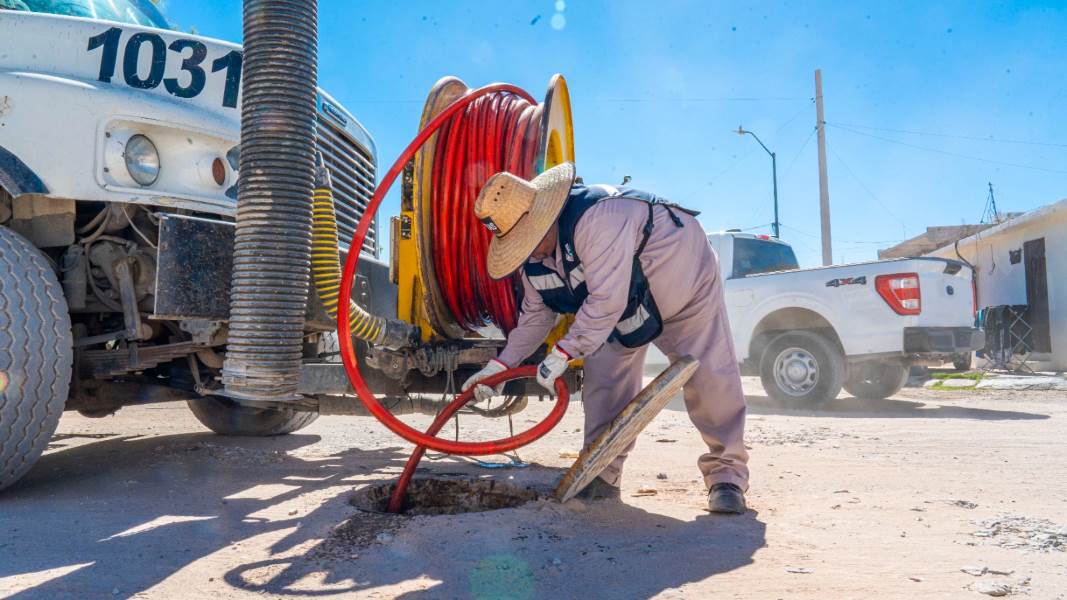 JMAS realizó limpieza de red sanitaria en El Mezquital