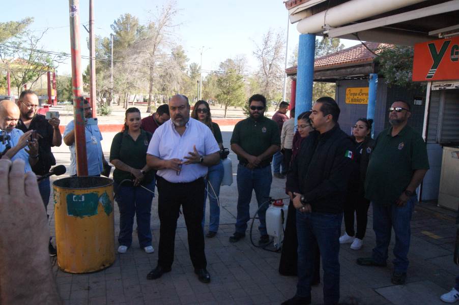 Realizan fumigación en Parque Borunda