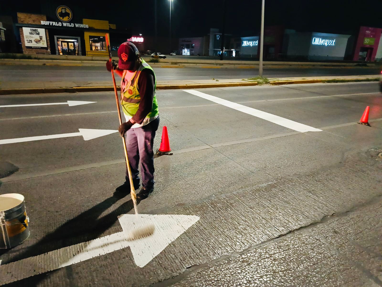 Avanza definición de carriles en vialidades principales.