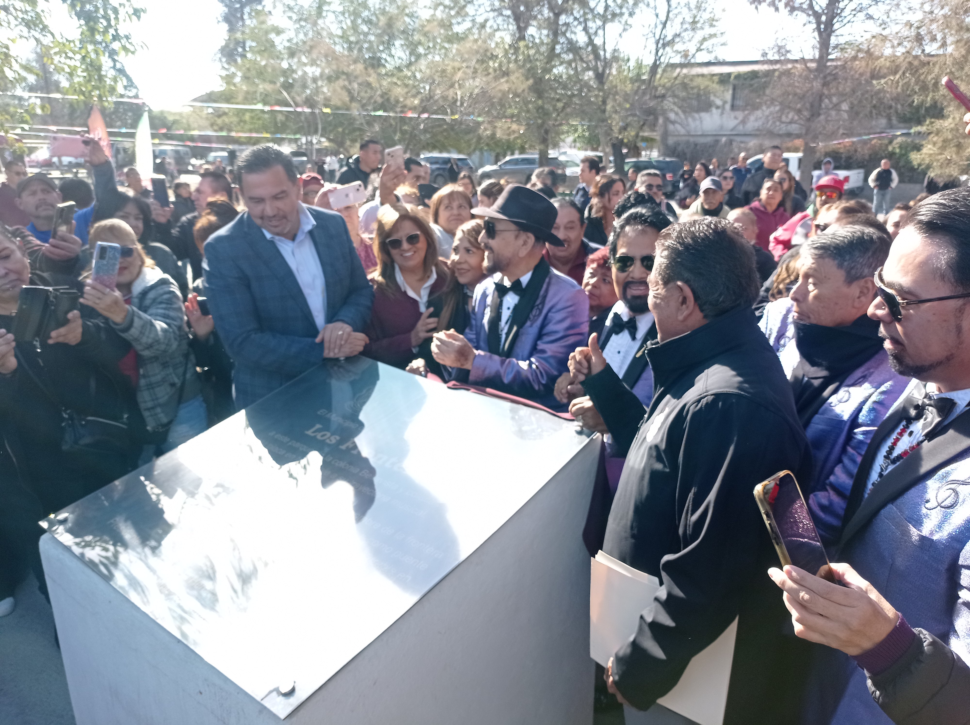 Tienen Los Frontera parque en reconocimiento a su trayectoria.