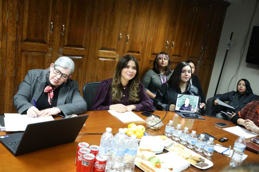 Presidenta de DIF dio a conocer a regidoras programas de asistencia