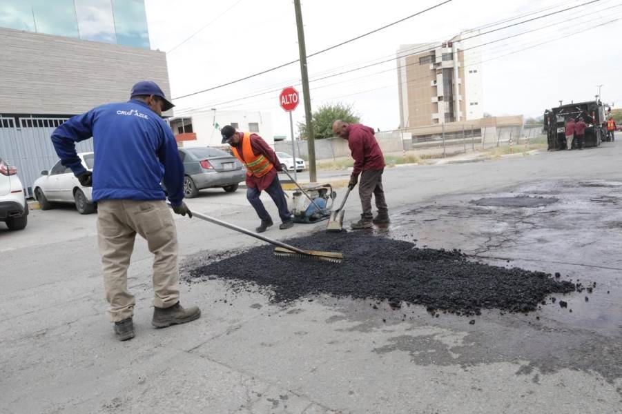 Tapó Obras Públicas más de 2 mil baches durante octubre