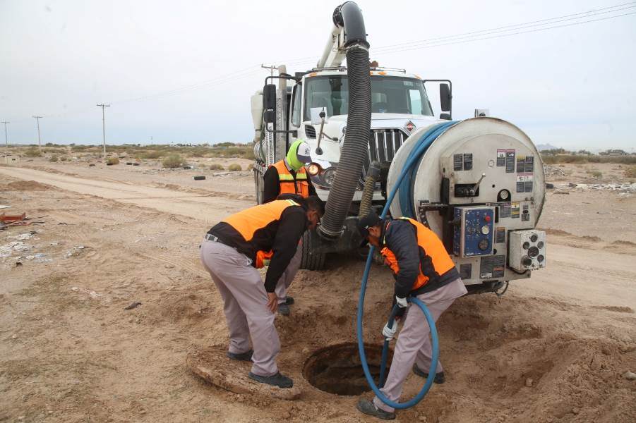 Basura colapsa drenaje en el suroriente