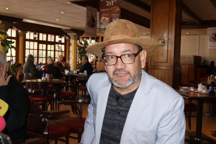 Presentan ciudadanos denuncia penal contra el presidente municipal.