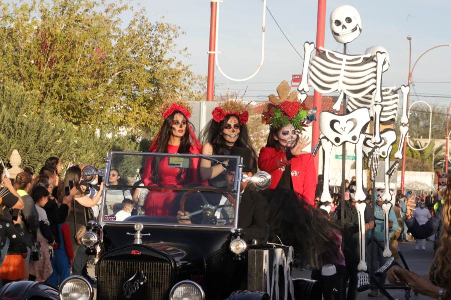 Advierten del cierre de avenidas por desfile del 2 de noviembre