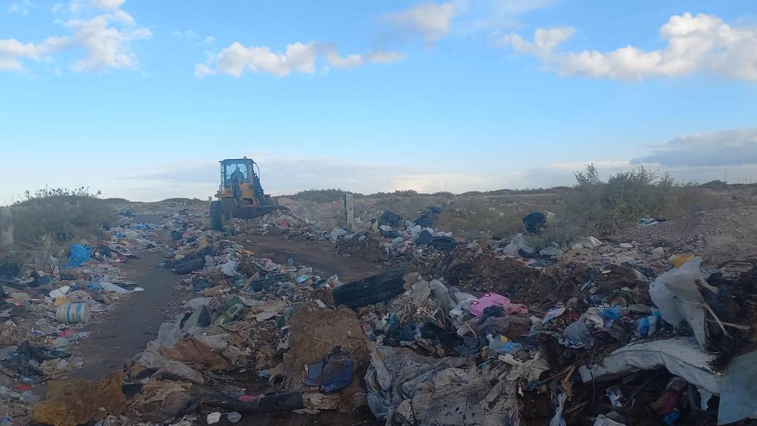 Continúa limpieza de predios en los fraccionamientos Parajes de San José y Valle de Fundadores