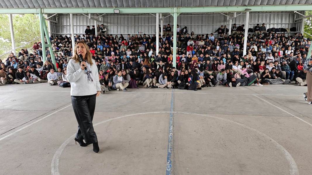 Con pláticas informativas, buscan prevenir el suicidio en estudiantes