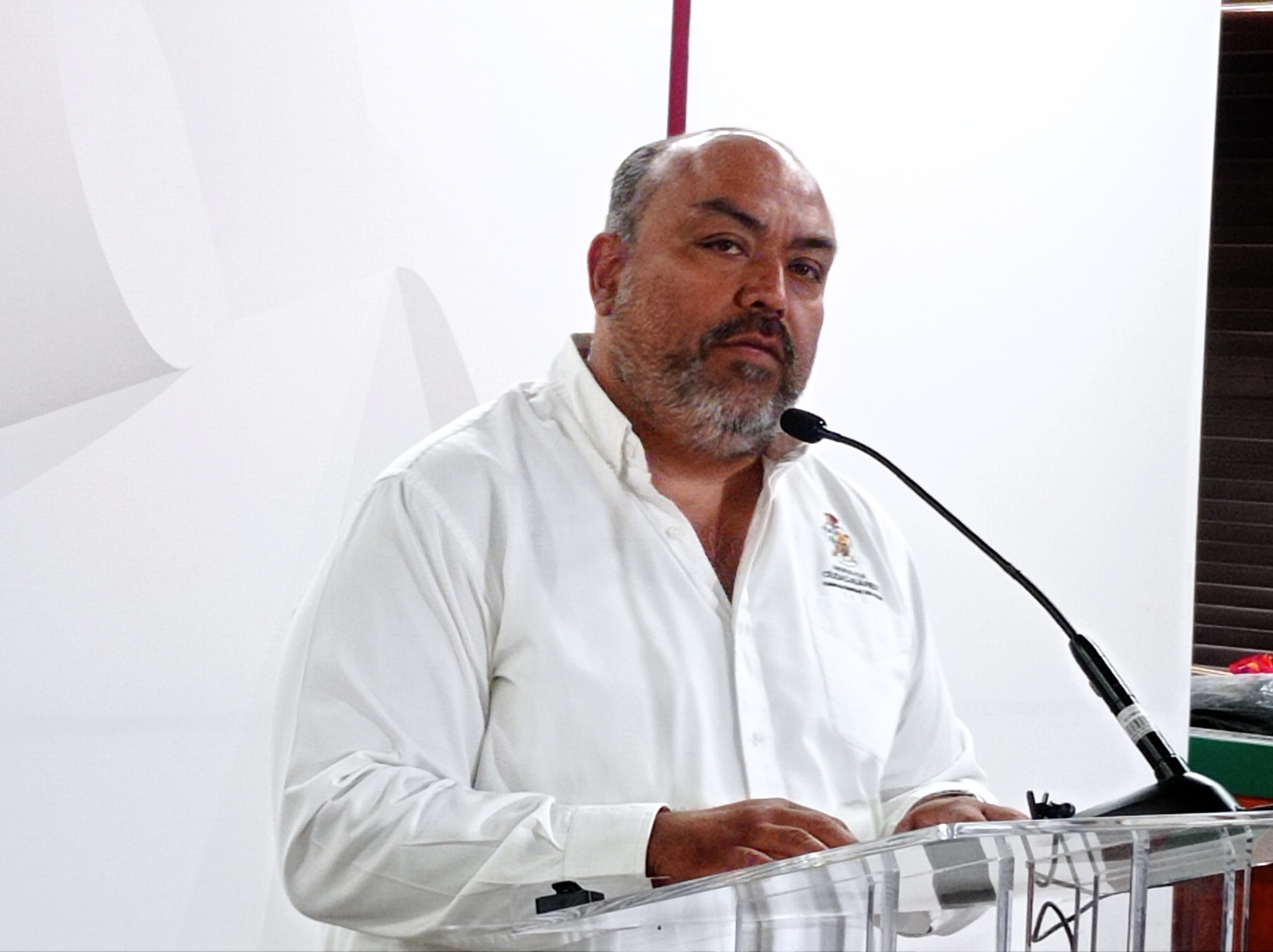 Fumigan en el plantel 270 del CBTIS por plaga de garrapatas.