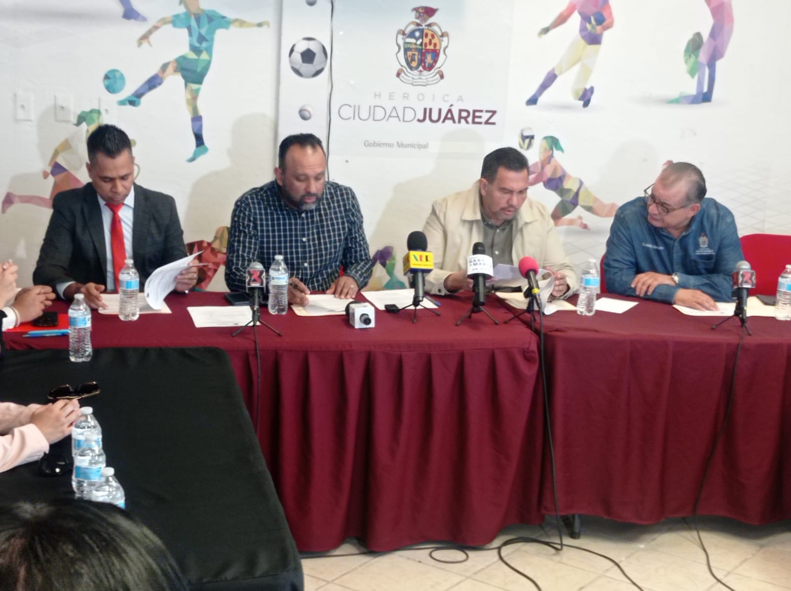 Instalan consejos consultivos del deporte y de las mujeres.