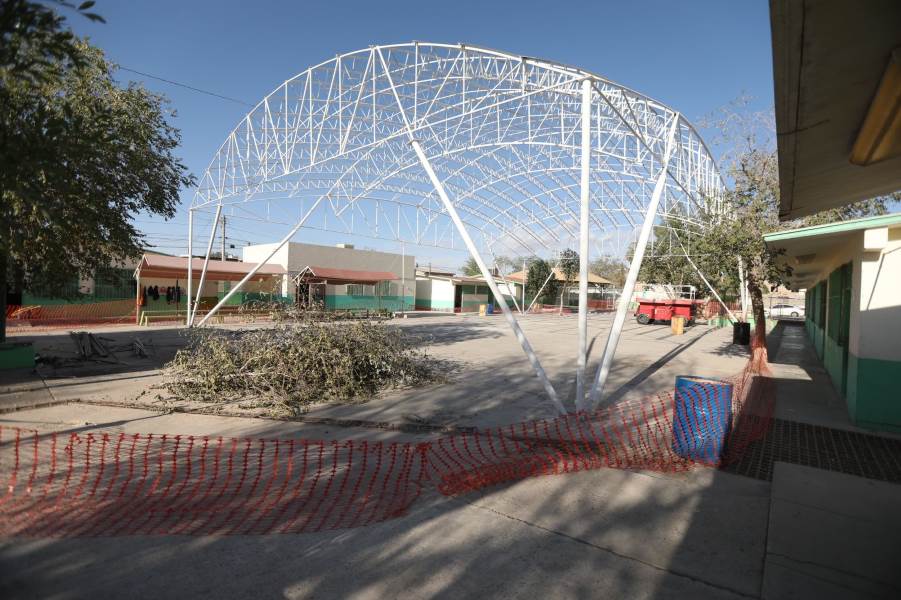 Construye Obras Públicas domo en la Escuela Primaria 18 de marzo