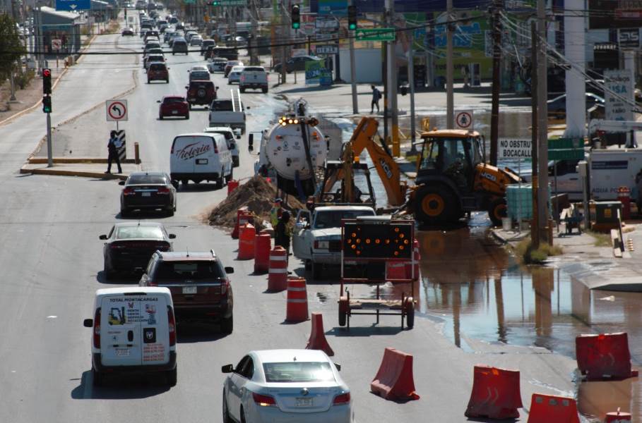 Advierten por desviaciones en las avenidas De las Torres y Tecnológico