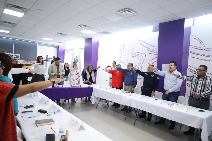 Toma protesta Alcalde a integrantes del Consejo Directivo del Instituto Municipal de las Mujeres