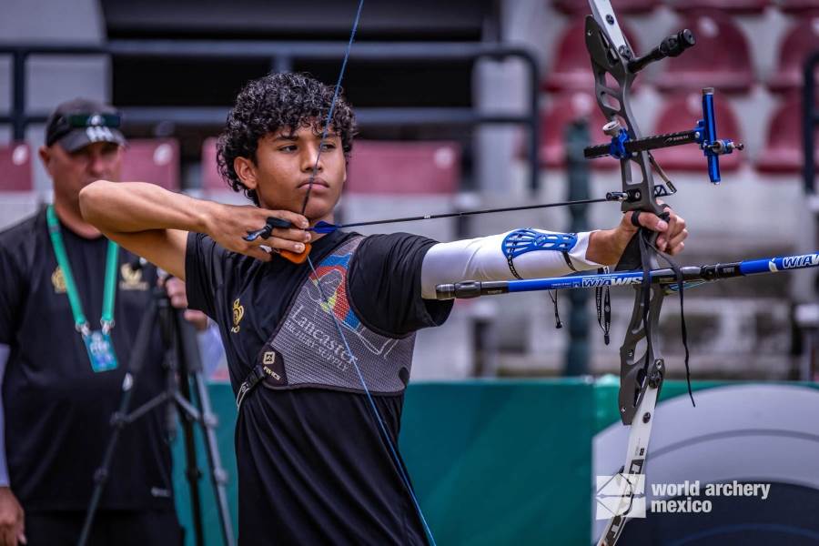 Arquero juarense de 15 años sorprende y vence a seleccionados olímpicos en el Archery Fest 2026
