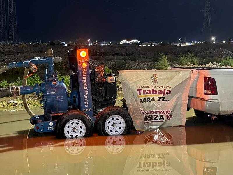 Concluyen desagüe en Arcos de la Victoria; mantienen bombeo en dique de Gardeno