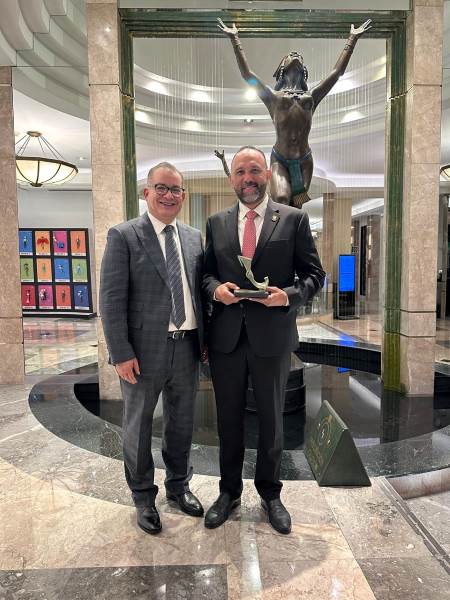 Reconocen a Juárez en premios ALMA 2026 por acciones anticorrupción