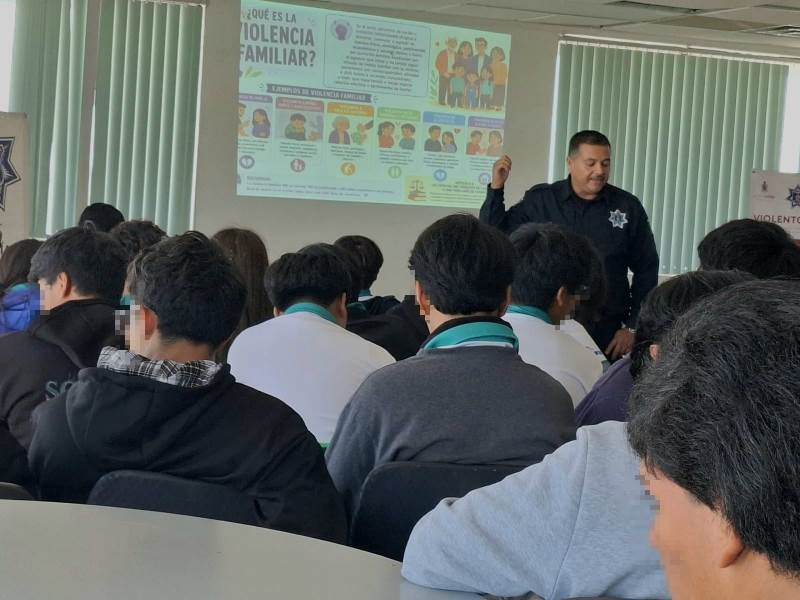 Imparte SSPM charla sobre violencia familiar y de género a estudiantes de Cobach 9