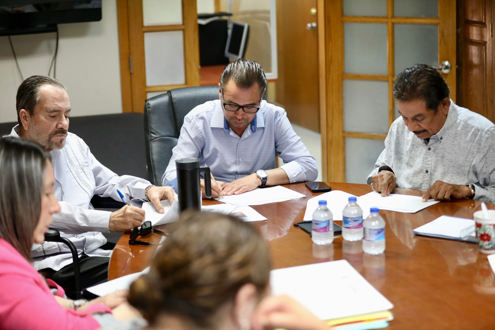 Analizan apoyos para artistas que representarán a Juárez en diferentes lugares