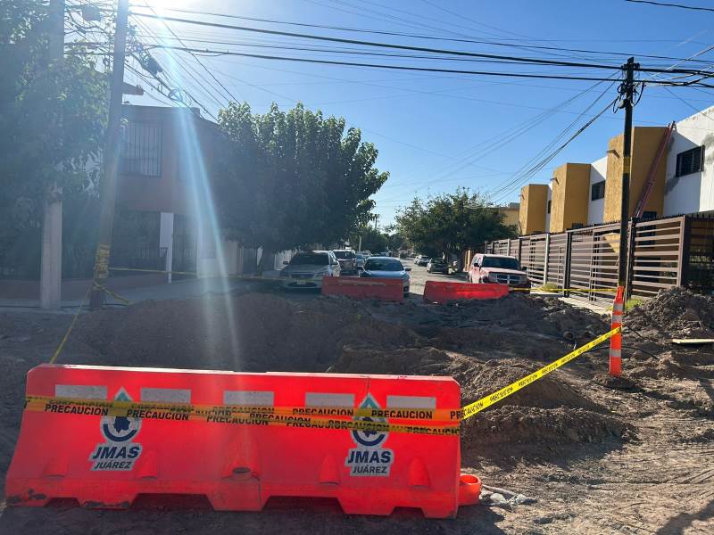 Avanza construcción de colector insurgentes