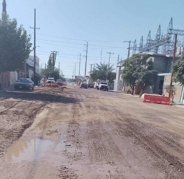 Continúa la JMAS construcción de colector Insurgentes