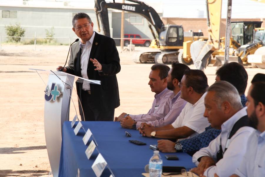 Ponen primera piedra del nuevo almacén central de la JMAS