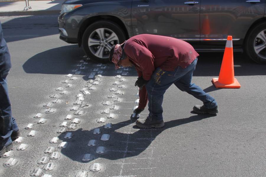 Buscan reducir velocidad de vehículos frente al consulado de EU