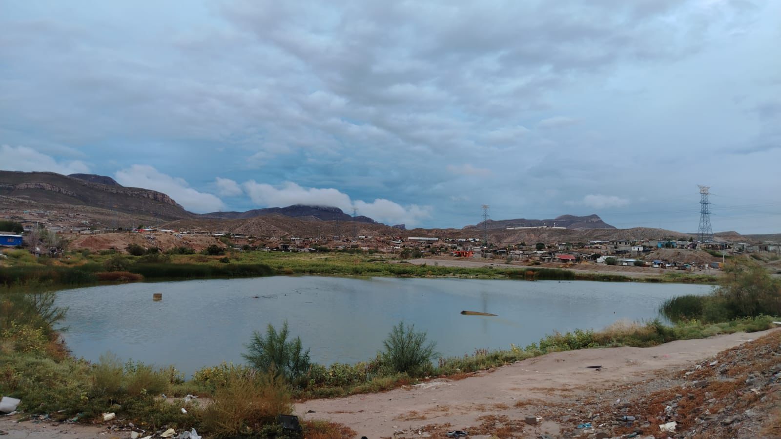 Mantienen cerrado túnel de la 16 de Septiembre por lluvias; resto de la ciudad con tránsito normal