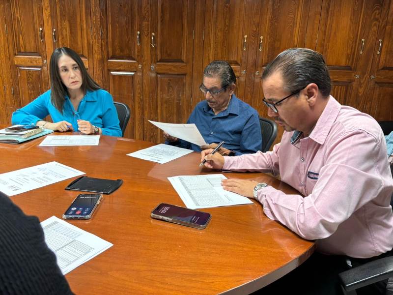 Aprueban regidores apoyos para estudiantes que representarán a Juárez en eventos nacionales e internacionales