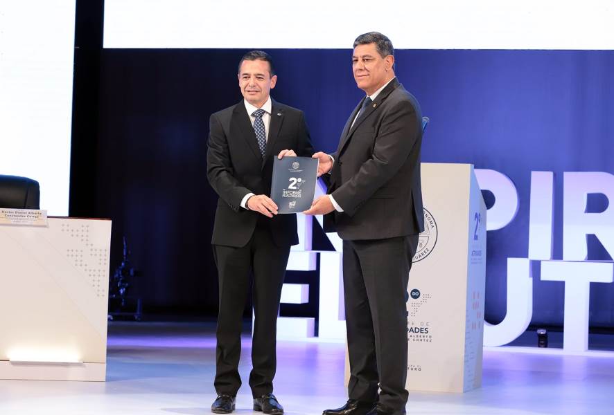 Rector  de la UACJ presentó segundo informe