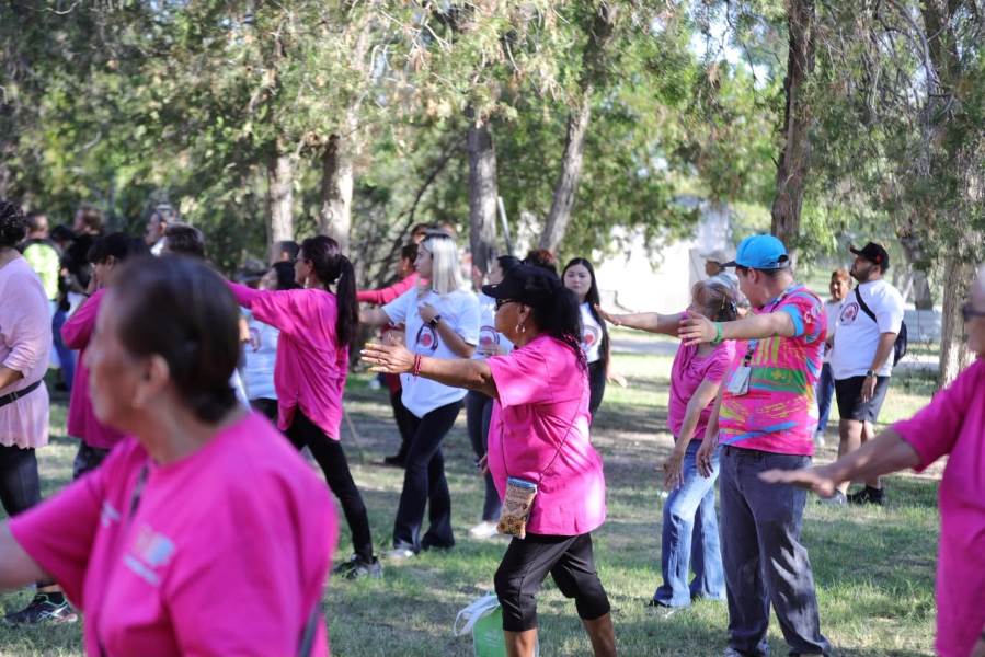 Adultos mayores mejoran conocimientos sobre prevención y autocuidado emocional