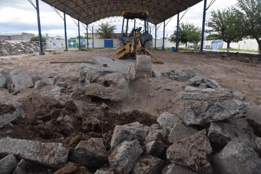 Inician construcción de gimnasio en secundaria de Pradera Dorada