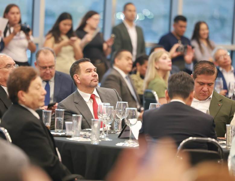 Reconoce Cruz Pérez Cuéllar labor de periodistas en entrega del Premio Estatal José Vasconcelos