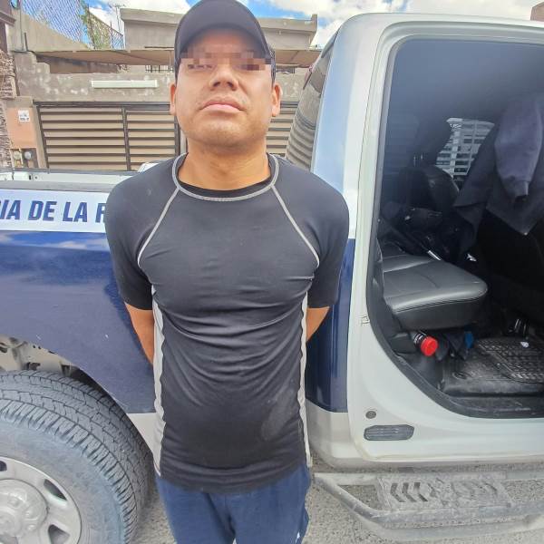 Detienen a hombre señalado por exhibicionismo afuera de un colegio