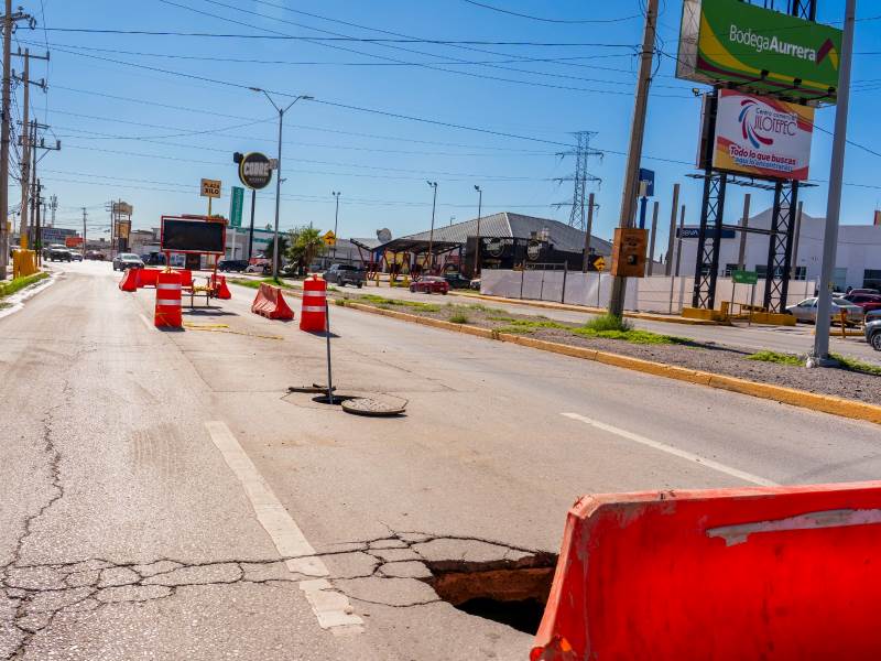 JMAS repara hundimiento en la Manuel J. Clouthier