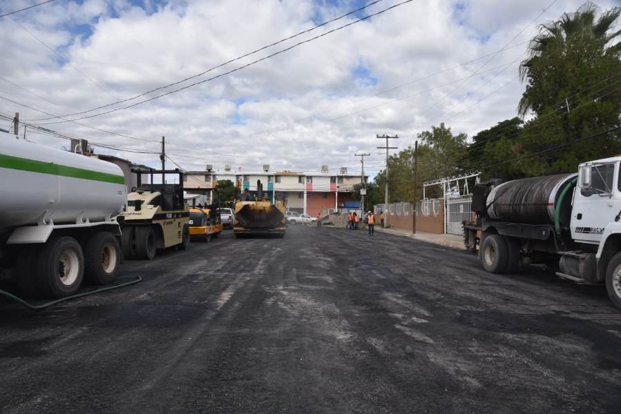 Rehabilitan calle Laguna de Guzmán con inversión de 2.1 millones de pesos