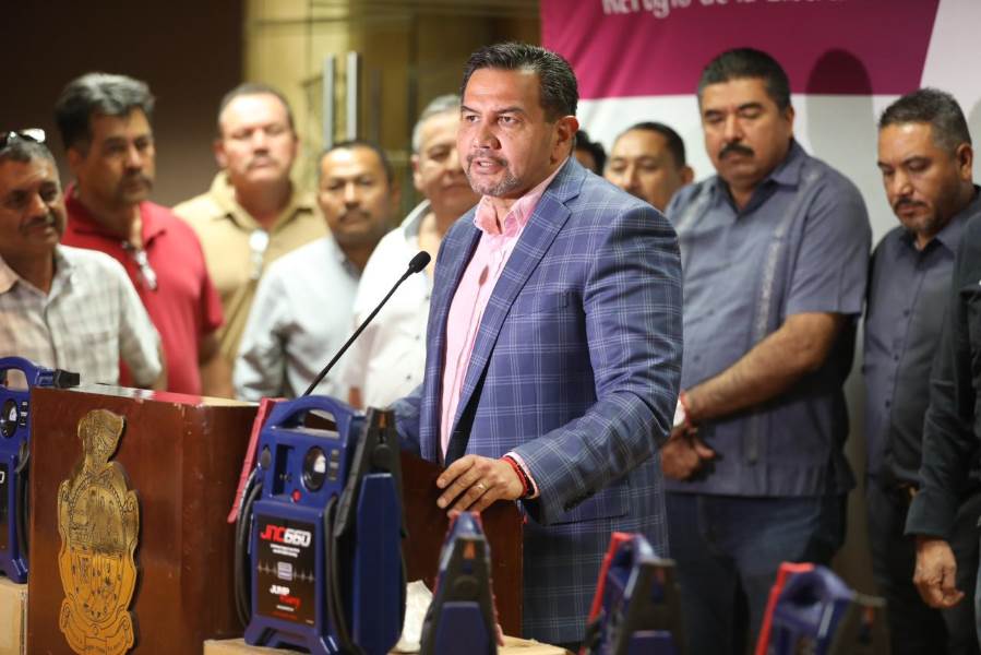 Recibe Municipio donación de aparatos para auxilio vial