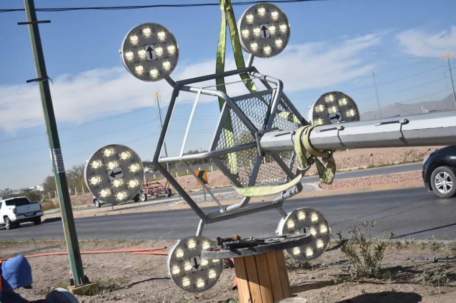 Iluminaran avenida de las Torres