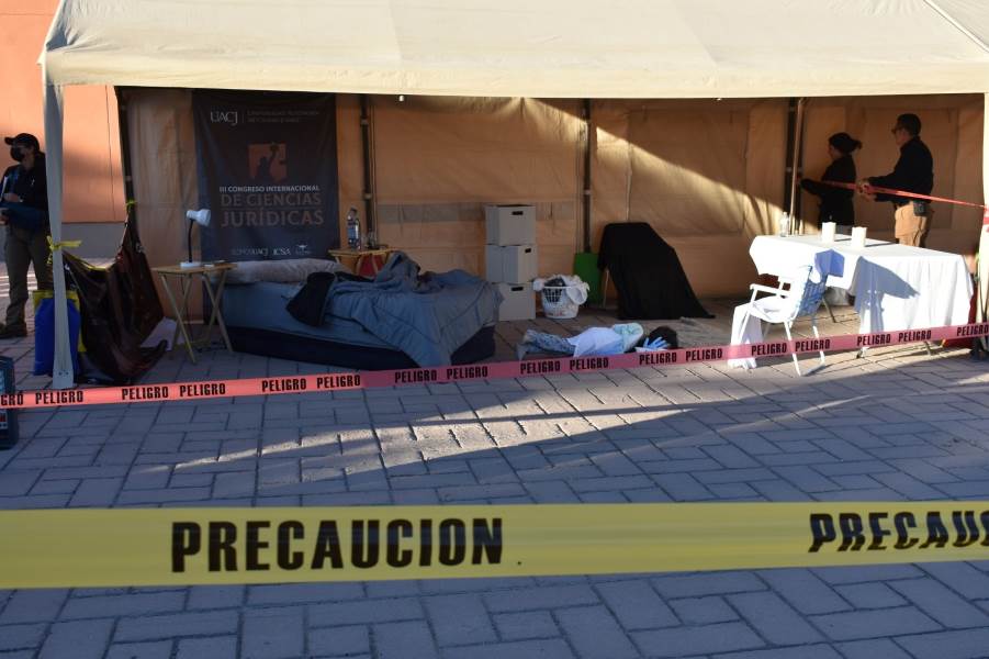 Realiza FGE simulacro de escena del crimen ante universitarios de la UACJ