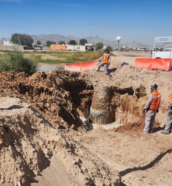 Sustituye la JMAS tubería de drenaje en mal estado