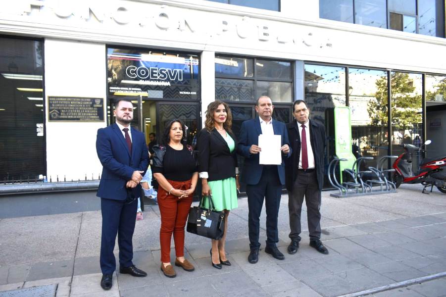 Presenta diputados de morena denuncia por gasto en cuadernillos